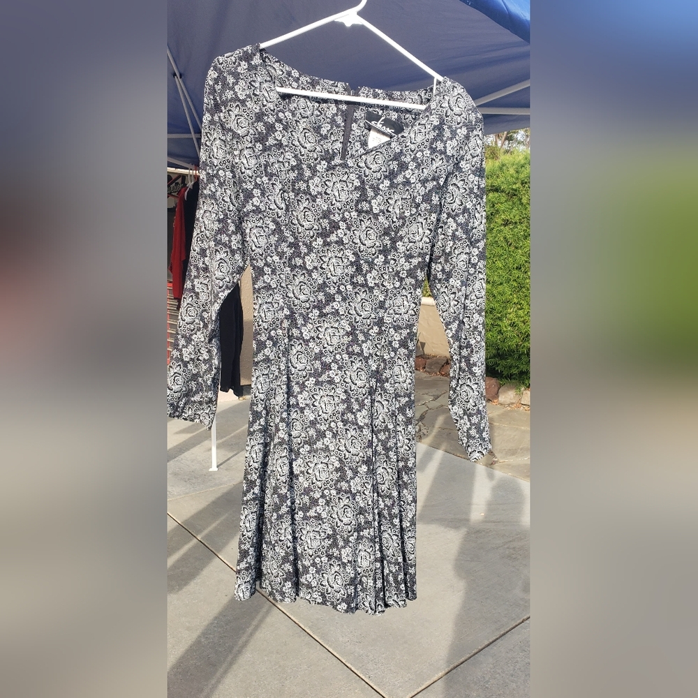 Black/White Flowered Print Dress - Size 14